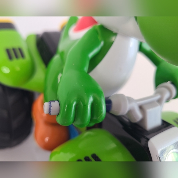 Kyosho Mario Kart Buggy R / C Yoshi No‎ Remote Included - Picture 9 of 11